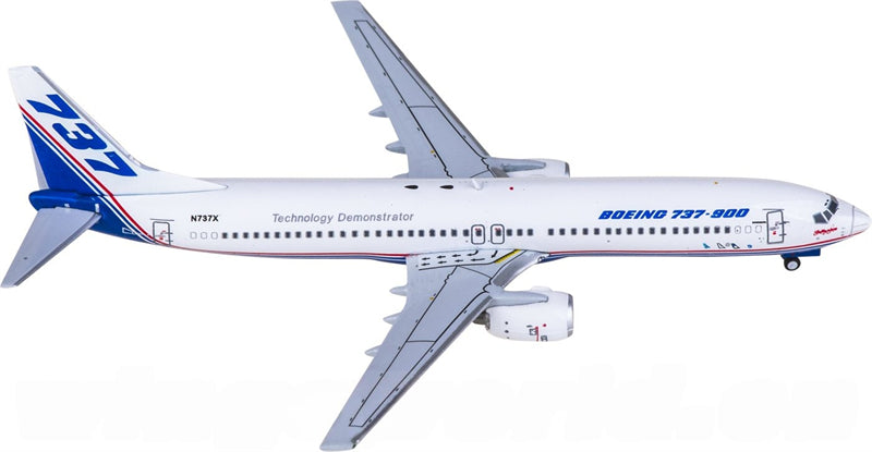 JC Wings 1:400 Boeing 737-900 N737X Diecast Model view 1