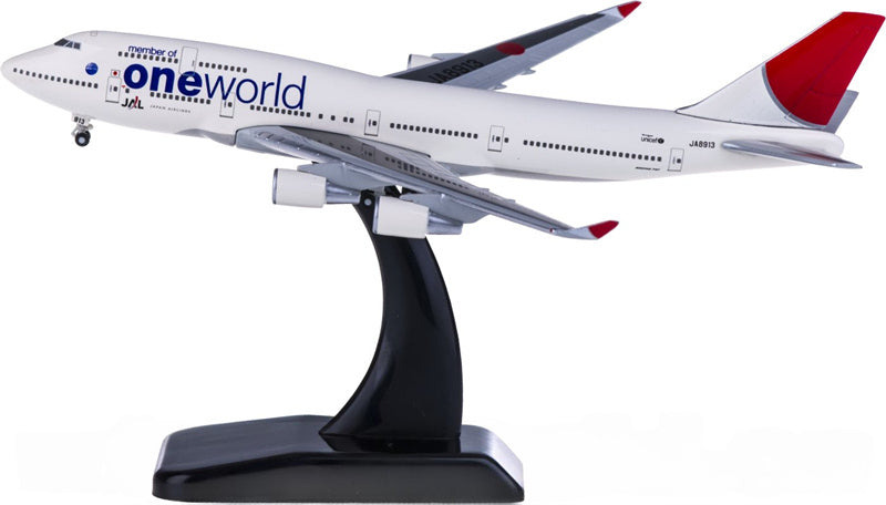 Hogan Japan Airlines Boeing 747-400 JA8913 member of oneworld 1:500 Diecast Model view 1