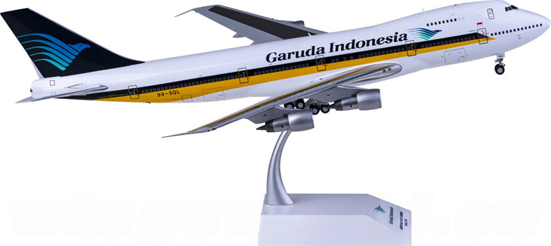 JC Wings Garuda Indonesia Boeing 747-200 9V-SQL 1:200 Diecast Model view 2