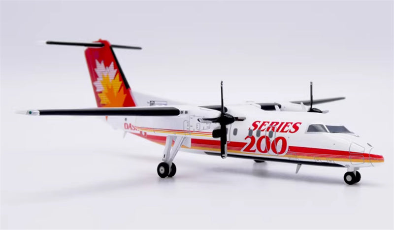 JC Wings De Havilland Canada Dash 8 Q200 C-GGMP 1:200 Aircraft Model