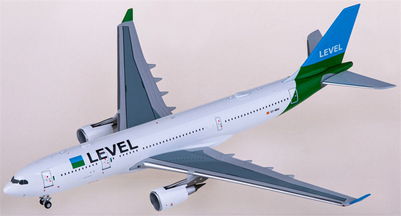 NG Models LEVEL Airbus A330-200 EC-NRH 1:400 Diecast Model view 2