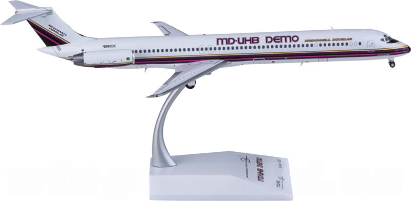JC Wings McDonnell Douglas MD-80 N980DC 1:200 Diecast Model view 3