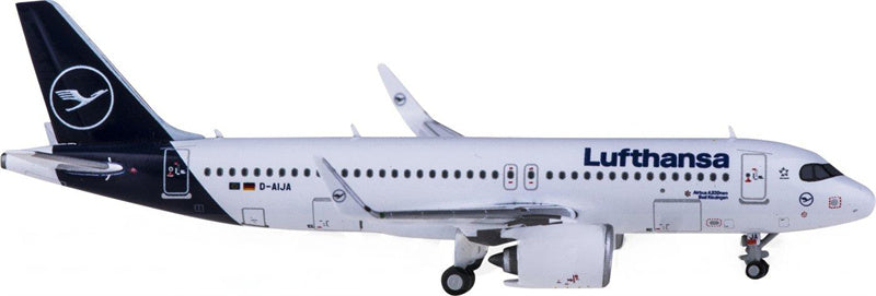 Geminijets Lufthansa Airbus A320neo D-AIJA 1:400 Diecast Model view 1