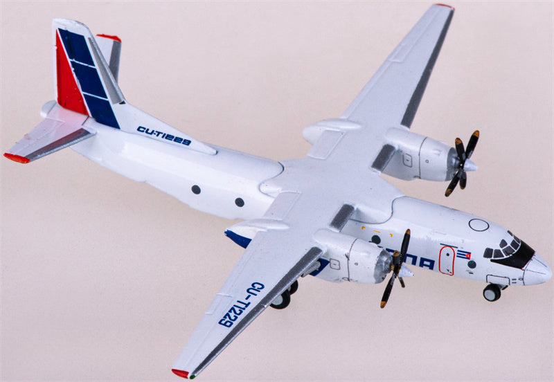 Geminijets Cubana Antonov An-26 CU-T1229 1:400 Diecast Model view 2