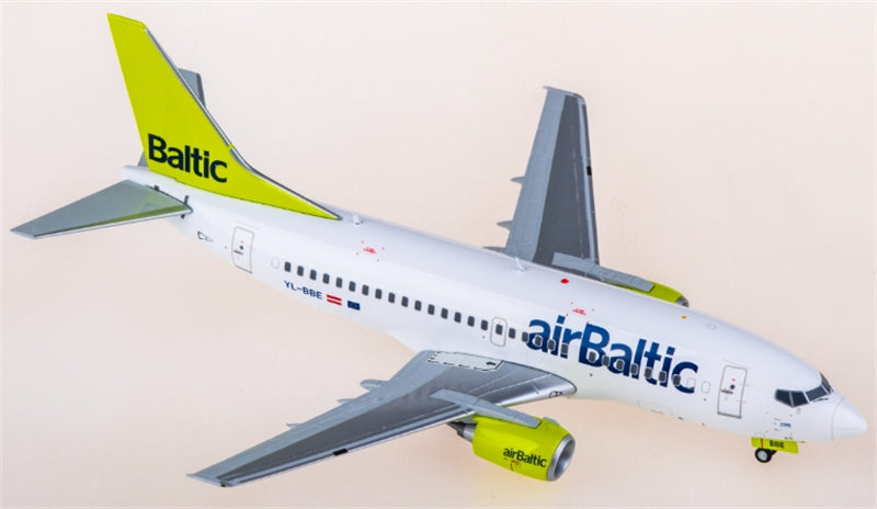 JC Wings AirBaltic Boeing 737-500 YL-BBE 1:200 Diecast Model view 1