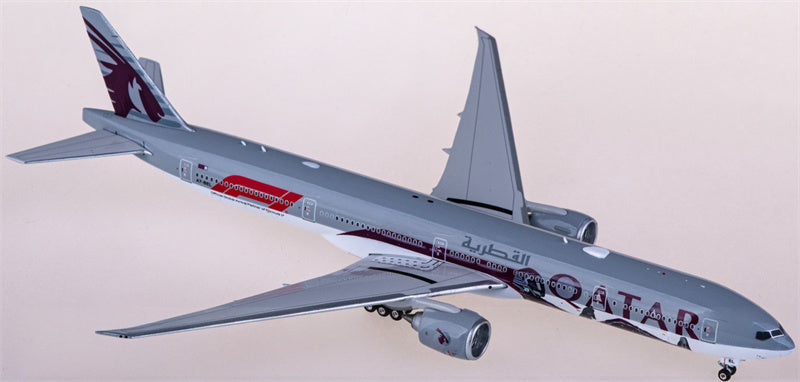 Phoenix Qatar Airways Boeing 777-300ER A7-BEL 1:400 Diecast Model view 1