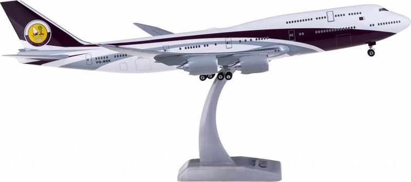 Hogan Qatar Amiri Flight Boeing 747-8 VQ-BSK 1:200 ABS Model view 3