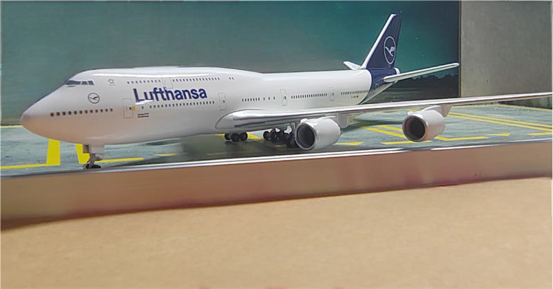 Herpa Lufthansa Boeing 747-830 D-ABYA Brandenburg Special style 1:500 Aircraft Pre-built Model
