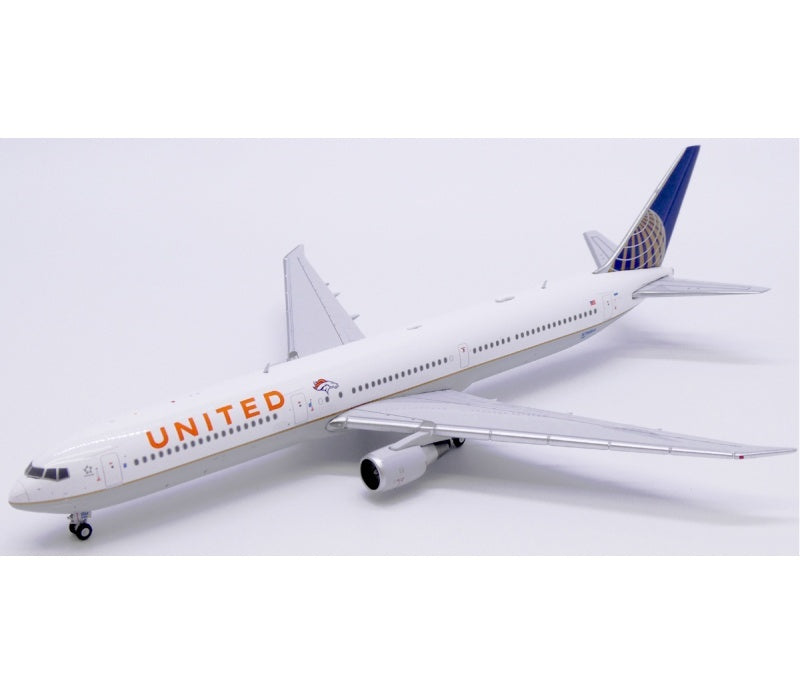 JC Wings 1:400 United Airlines B767-400ER N76064  DIECAST Model