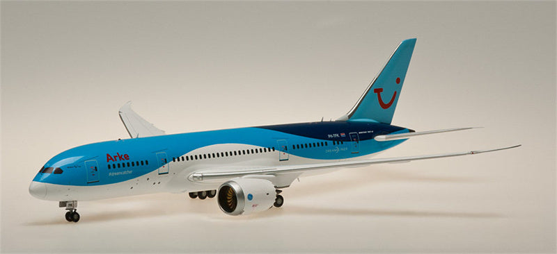 JC Wings Arkefly Boeing 787-8 PH-TFK 1:200 Diecast Model view 4