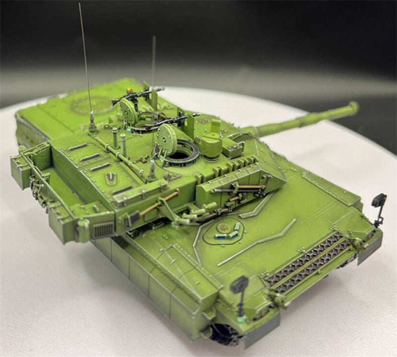 AM Italian Ram main battle tank C1 PSO type with additional armor 1:72 Tank Pre-built Model