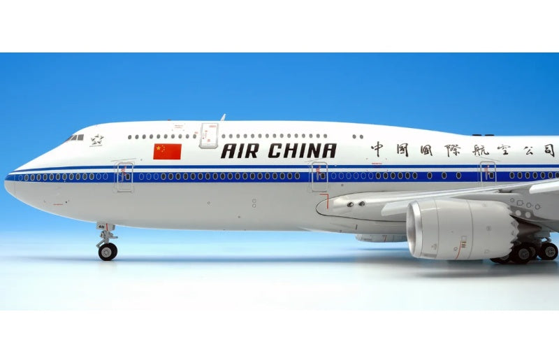 SQ Wings 1:200 Air China B747-8I B-2481 Flaps down DIECAST Model