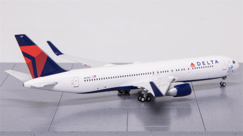 PandaModel DELTA Air Lines Boeing B767-300ER N171DZ 80th Anniversary of D-DAY & Battle of Normandy 1:400 Aircraft Pre-built Model