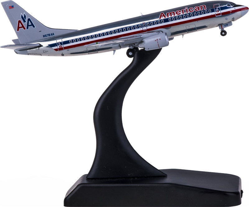 JC Wings American Airlines Boeing 737-300 N678AA 1:400 Diecast Model view 2