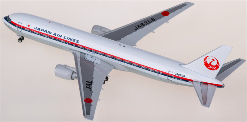 Phoenix Japan Airlines Boeing 767-300ER JA8268 1:400 Diecast Model view 4