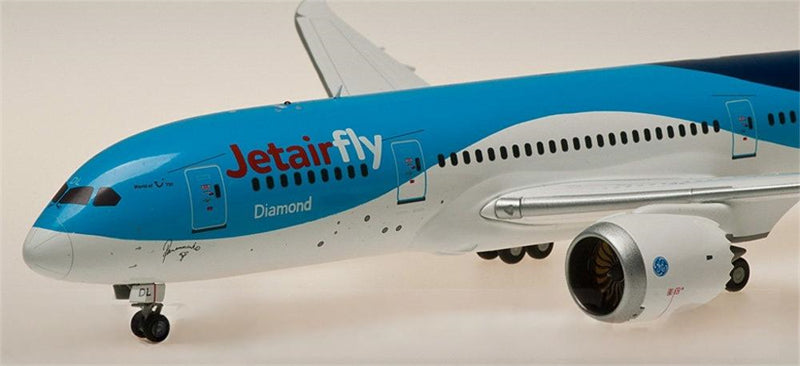 JC Wings Jetairfly Boeing 787-8 OO-JDL 1:200 Diecast Model view 2