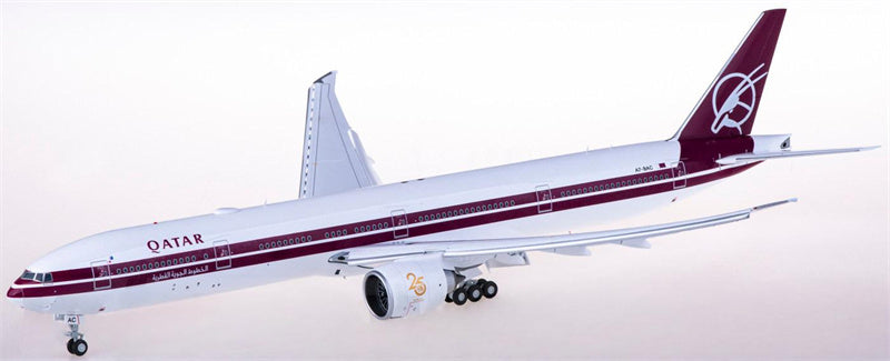 Geminijets Qatar Boeing 777-300ER A7-BAC Flaps Down 1:200 Diecast Model view 1