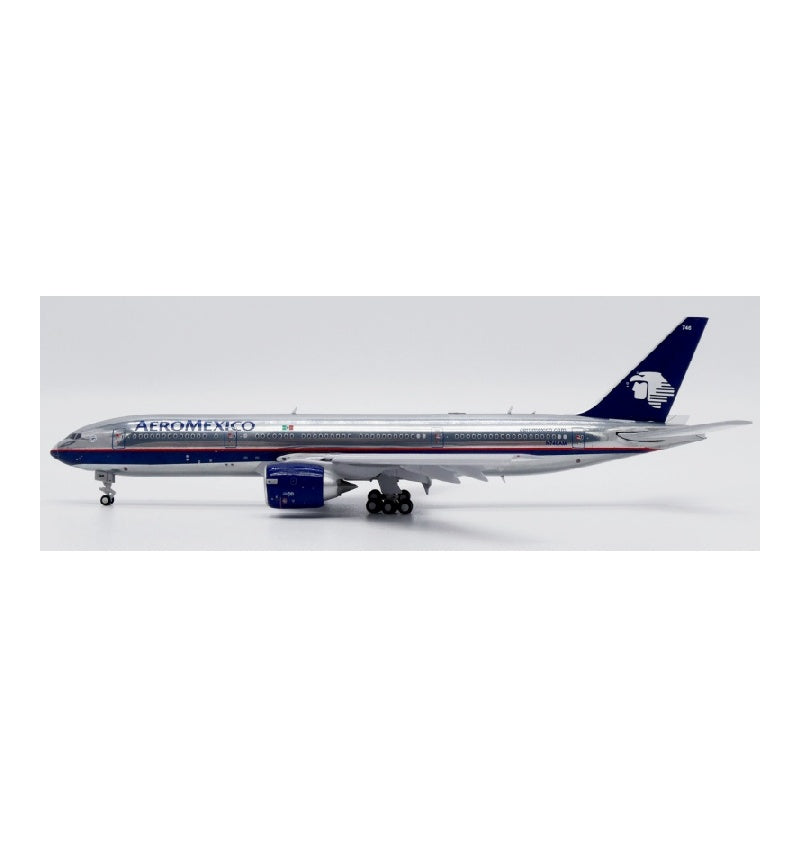 JC Wings 1:400 Aeromexico Boeing 777-200 N746AM Flaps Down DIECAST Model