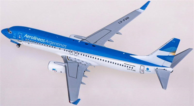 NG Models Aerolineas Argentinas Boeing 737-800 LV-FVN 1:400 Diecast Model view 3