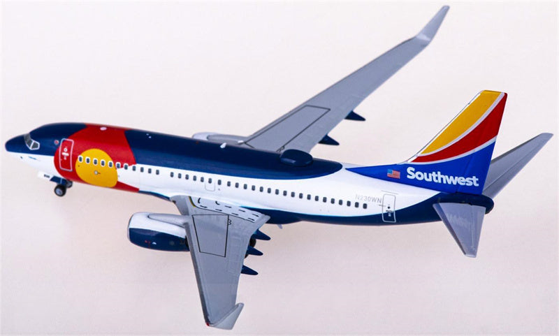 NG Models Southwest Airlines Boeing 737-700 N230WN 1:400 Diecast Model view 2