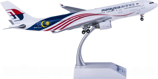 JC Wings Malaysia Airlines Airbus A330-200 9M-MTZ 1:200 Diecast Model view 1