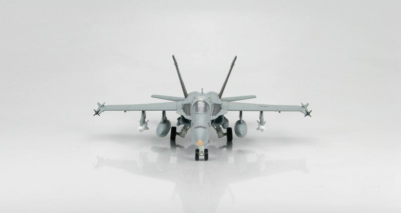 HOBBYMASTER US Navy / MCAS Beaufort NC F/A-18C VFA-86 Sidewinders 1:72 Model 2011   165200