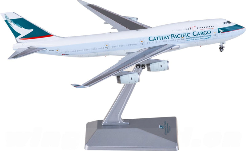 CW Cathay Pacific Boeing 747-400BCF B-HOU 1:400 Diecast Model view 4