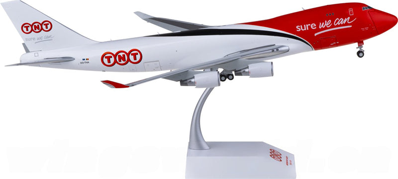 JC Wings TNT Boeing 747-400F OO-THA Interactive Series 1:200 Diecast Model view 1