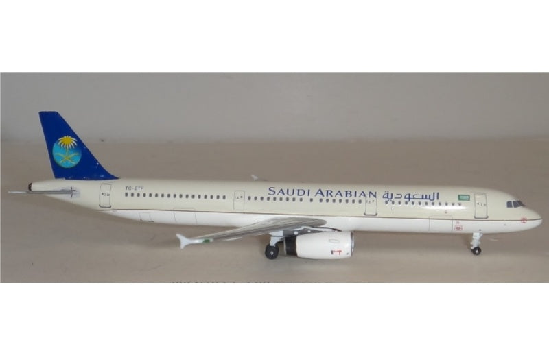 AeroClassics Saudi Arabian Airlines Airbus A321 TC-ETF 1:400 Aircraft Pre-built  Airliner Model Display
