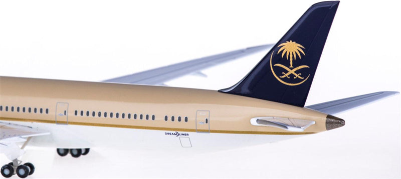 Hogan Saudia Boeing 787-9 1:400 Diecast Model view 3