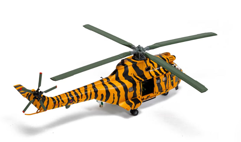 CORGI RAF HC-1 230 1:72 Model 1992 Limited Edition NATO Tiger Meet XW231
