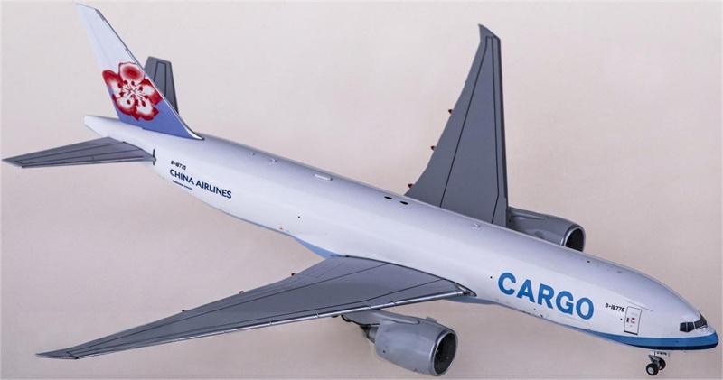 NG Models China Airlines Cargo Boeing 777-200LRF B-18775 1:400 Diecast Model view 2