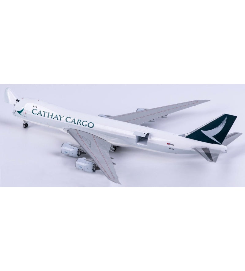 SQ Wings 1:200 Cathay Cargo Boeing 747-8 B-LJN Interactive Series DIECAST Model