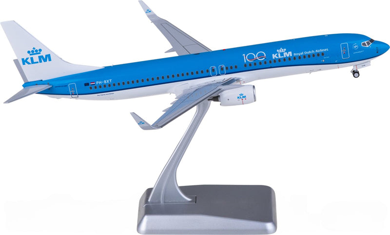 NG Models KLM Boeing 737-900 PH-BXT 1:200 Diecast Model view 2