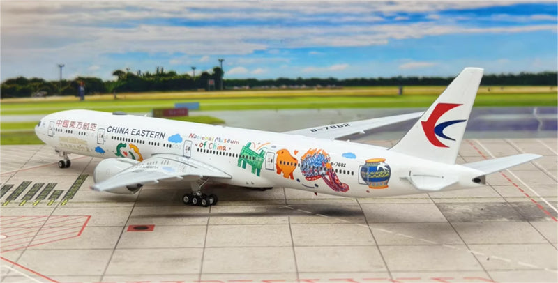 Phoenix 1:400 China Eastern Boeing 777-300ER  B-7882  DIECAST Model