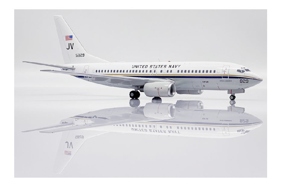 JC Wings 1:200 US Navy Boeing C-40A Clipper 165829  DIECAST Model