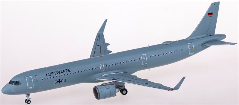 JC Wings Luftwaffe Airbus A321neo 15+10 1:200 Diecast Model view 1