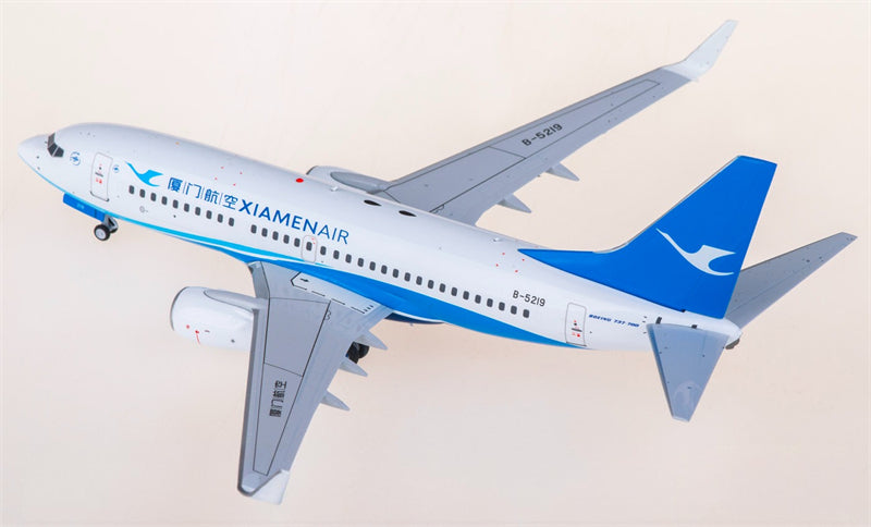 FLOZ XiamenAir Boeing 737-700 B-5219 1:200 Diecast Model view 3