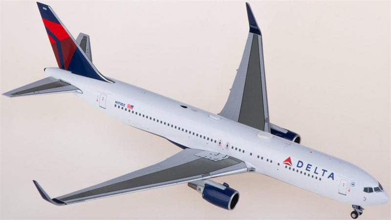 NG Models Delta Air Lines Boeing 767-300ER N173DZ 1:400 Diecast Model view 4