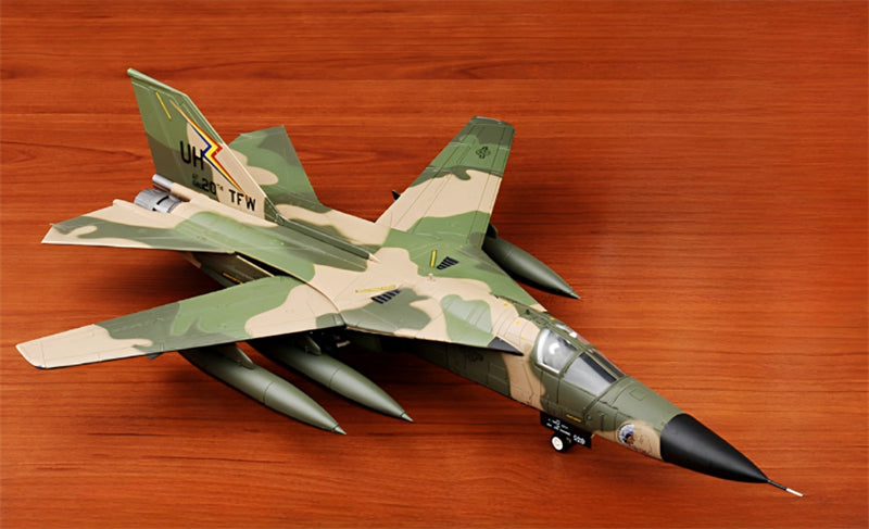 HOBBY MASTER USAF F-111E 20th SQN 1:72 Model 1989 The Chief 68-0020