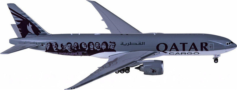 Phoenix Qatar Cargo Boeing 777-200LRF A7-BFG 1:400 Diecast Model view 1