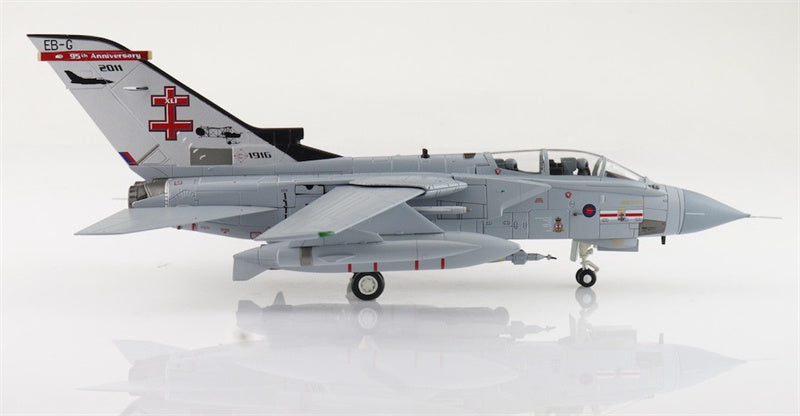 HOBBY MASTER Tornado GR.4 ZA600 41 (R ) Test and Evaluation Sqn. RAF Coningsby 2011 1:72 Aircraft Pre-built Model