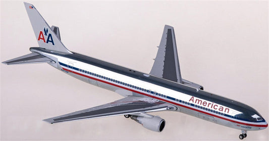 Phoenix American Airlines Boeing 767-300ER N377AN 1:400 Airplan Diecast Model view 1