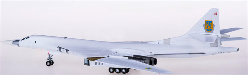 Herpa Ukrainian Air Force Tupolev TU-160 10 Heavy Bomber 1:200 Diecast Model view 4