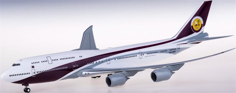 Hogan Qatar Amiri Flight Boeing 747-8 VQ-BSK 1:200 ABS Model view 1