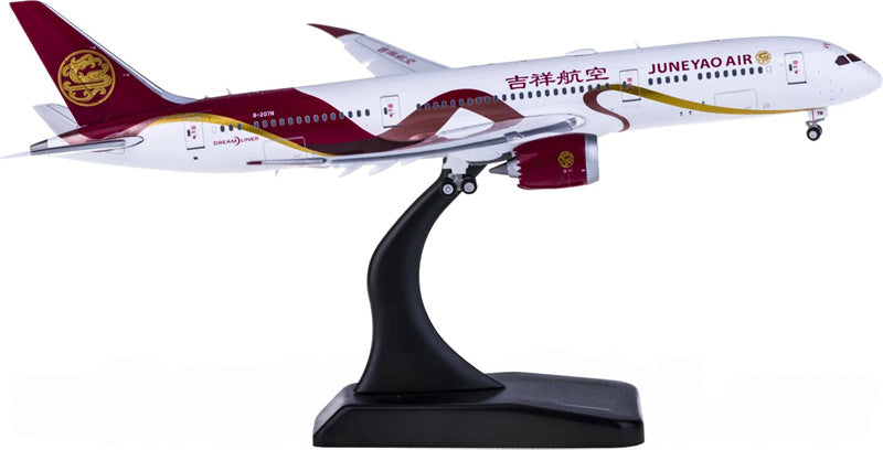 JC Wings Juneyao Air Boeing 787-9 B-207N Flaps Down 1:400 Diecast Model view 3