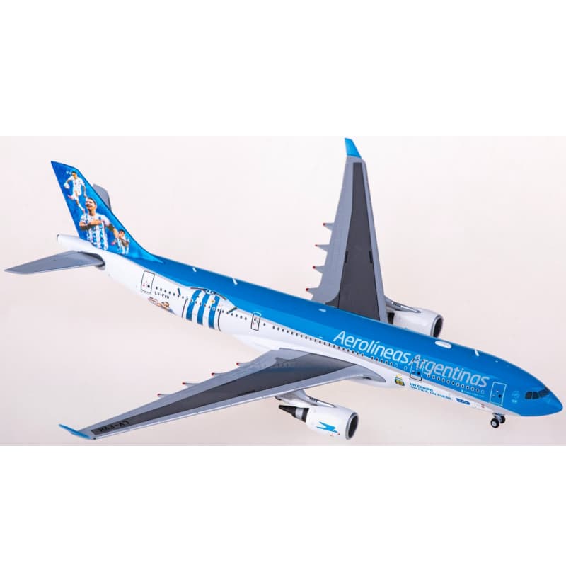 JC Wings Aerolineas Argentinas Airbus A330-200 LV-FVH 1:400 Aircraft Pre-built  Airliner Model Display