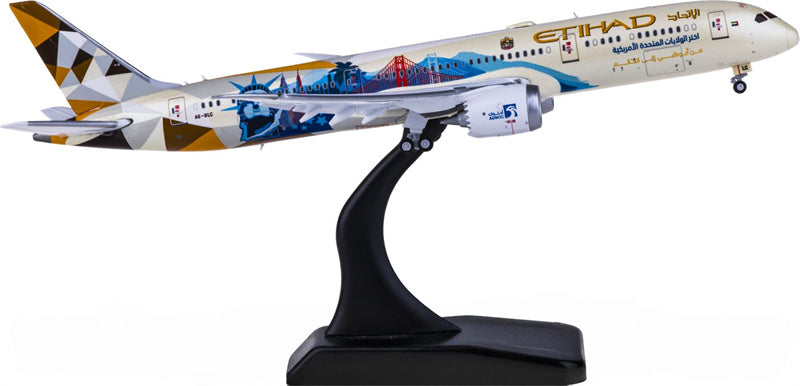 JC Wings Etihad Airways Boeing 787-9 Dreamliner A6-BLC Choose the USA Flaps Down 1:400 Diecast Model view 3