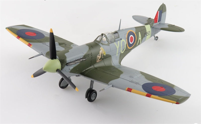 HOBBY MASTER Spitfire Mk. Vb EN921 flown by F/O Jack Sheppard No. 401 Sqn. (RCAF) 1943 1:48 Aircraft Pre-built Model