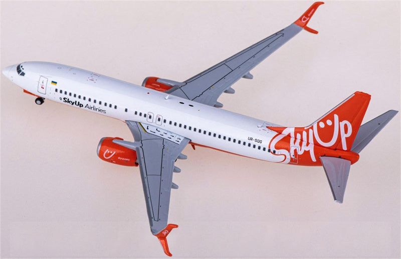 JC Wings SkyUp Airlines Boeing 737-800 UR-SQG 1:400 Diecast Model view 2